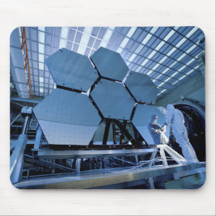 Mousepad Um array do Telescópio Espacial James Webb