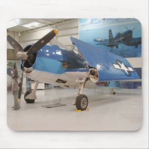 Mousepad Um avião de combate F-6F Hellcat da Segunda Guerra
