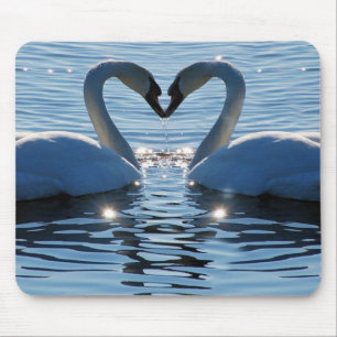Mousepad Um beijo do coração da cisne, reflexões do amor