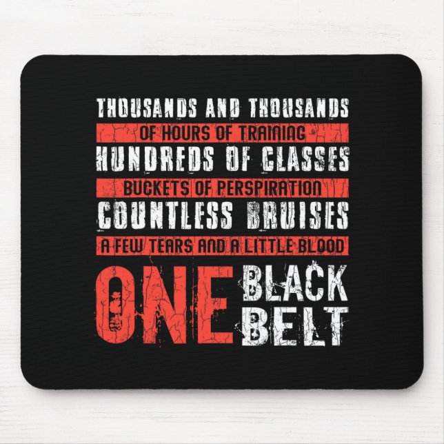 Mousepad Um Cinturão Negro Artes Marciais Engraçadas Karate (Frente)