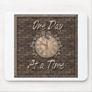 Mousepad Um Dia De Cada Vez Citar Slogan Antigo Relógio