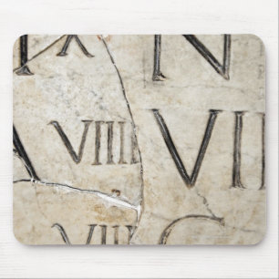 Mousepad Um fim-acima de letras romanas antigas no mármore