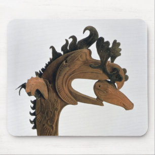 Mousepad Um grifo que guardara um cervo em seu bico