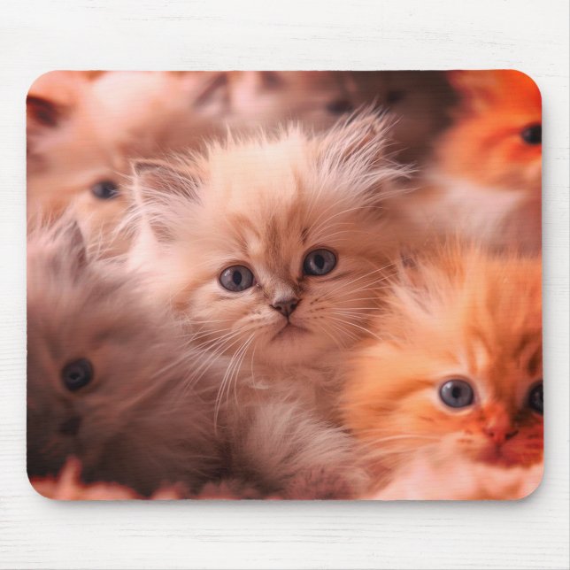 Mousepad Um monte de gatinhos fofos em um tablet de desktop (Frente)