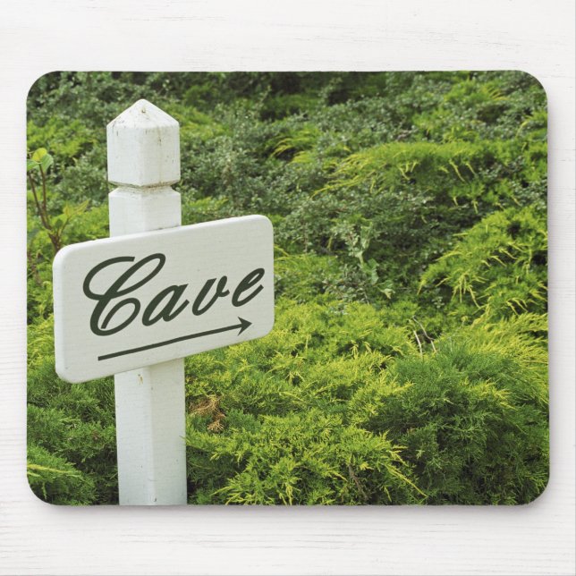 Mousepad Um sinal apontando para a adega (Cave) em (Frente)