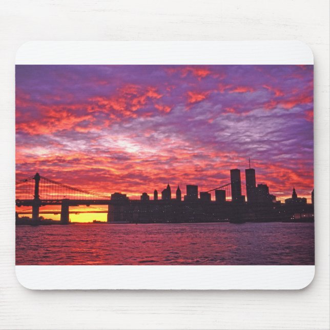 Mousepad Um Sol Brilhante Com A Silhueta Do Baixo (Frente)