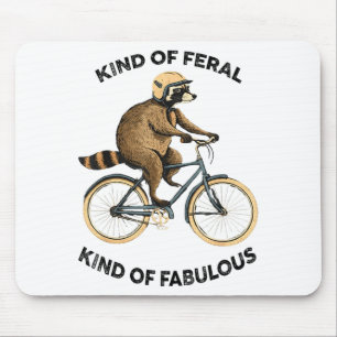 Mousepad Um tipo selvagem meio fabuloso guaxinim engraçado