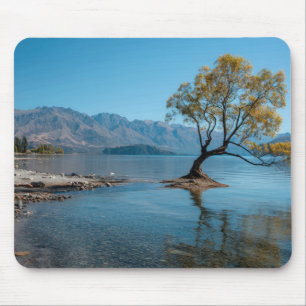 Mousepad Uma Árvore em um Lago