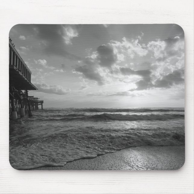 Mousepad Uma Escala de Cinza Gloriosa da Praia (Frente)