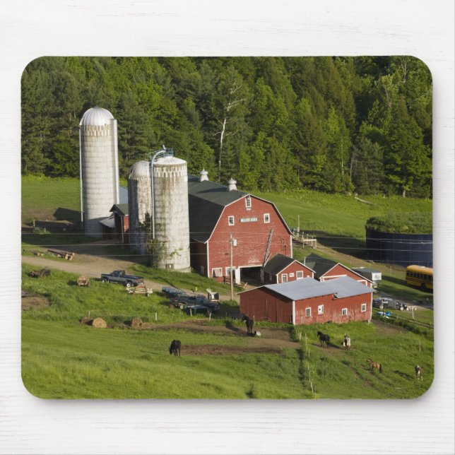 Mousepad Uma fazenda no centro de Barnet, Vermont. (Frente)