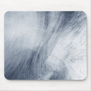 Mousepad Uma nuvem gigante do redemoinho roda acima do mar