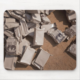 Mousepad Uma pilha de refeições prontas para comer