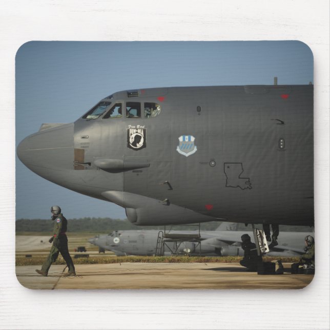 Mousepad Uma tripulação da Força Aérea dos EUA prepara um B (Frente)