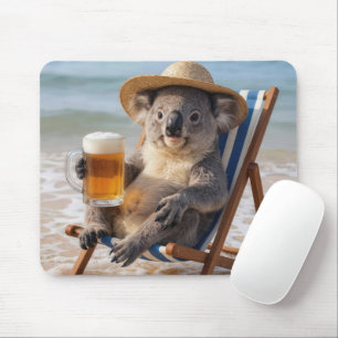 Mousepad Urso Koala Com uma Cerveja na Praia