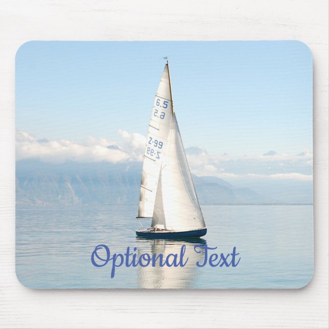 Mousepad Velejando em uma baía do Mar Calma e Espelho (Frente)