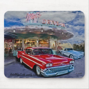 Mousepad vermelho 58 chevy no cinema ao ar livre
