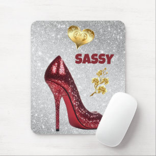 Mousepad Vermelho e Dourado no Calçado prateado de alto sal