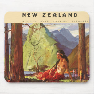 Mousepad Viagem Antiga, Mulher Nativa na Paisagem da Nova Z