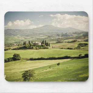 Mousepad Vista através da paisagem de Tuscan à casa da