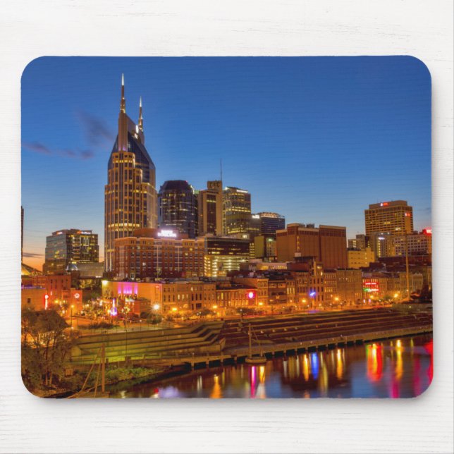 Mousepad Vista do horizonte da cidade ao anoitecer (Frente)
