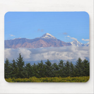 Mousepad Vista do vinhedo com a montanha no fundo