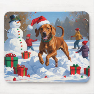 Mousepad Vizsla Correndo na Neve com Chapéu de Natal