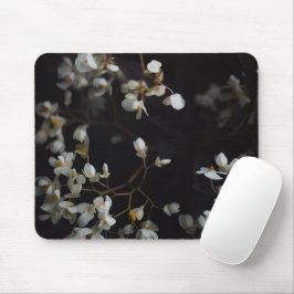 Mousepad White moody flowers on dark background
