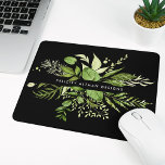 Mousepad Wild Meadow | Preto e Verde Botânico Personalizado<br><div class="desc">O logotipo botânico elegante mousepad design apresenta seu nome e/ou nome comercial enquadrado por uma borda de verde-aquarela e folhas em tons de verde-férn e floresta,  em um fundo preto rico e em contraste.</div>