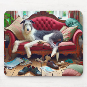 Mousepad Wolfhound Em Um Sofá