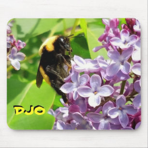 Mousepad Zangão na flor do Lilac suas iniciais
