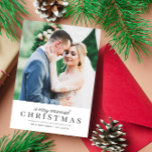 MUITO CASADO | anúncio de casamento de férias<br><div class="desc">Um design mínimo de texto moderno com uma imagem personalizada de casais. Sinta-se livre para personalizar a foto e o texto da imagem de feriado.</div>