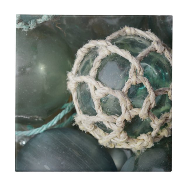 Muitos tanques de pesca de vidro, Alasca (Frente)