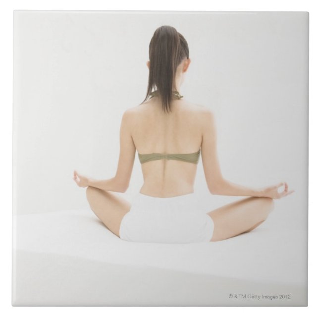 Mulher que faz a ioga (Frente)
