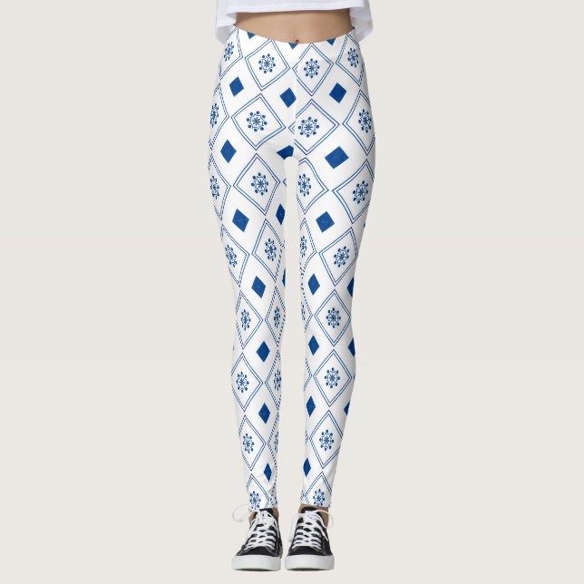 Mulher vestindo leggings brancas com estampas geom (Frente)