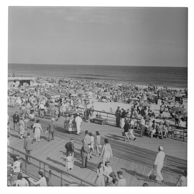 Multidão na praia (Frente)