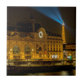 Musée d'Orsay em Paris à noite