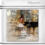 Music Dance Piano Love Song Imã salve a data<br><div class="desc">Um elegante ímã artístico que apresenta uma senhora em um vestido branco longo tocando música. Bonita para um casal amoroso de música como Imã salve a data.</div>