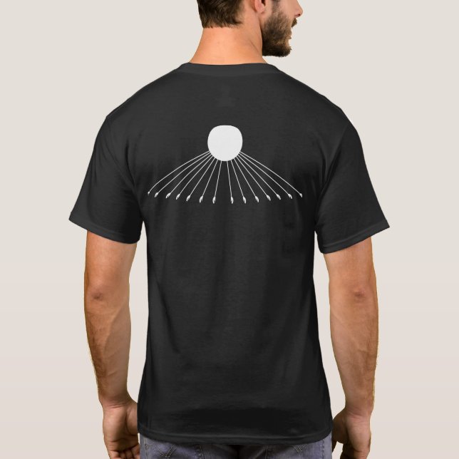 Na camiseta masculina do símbolo verdadeiro de Deu (Verso)