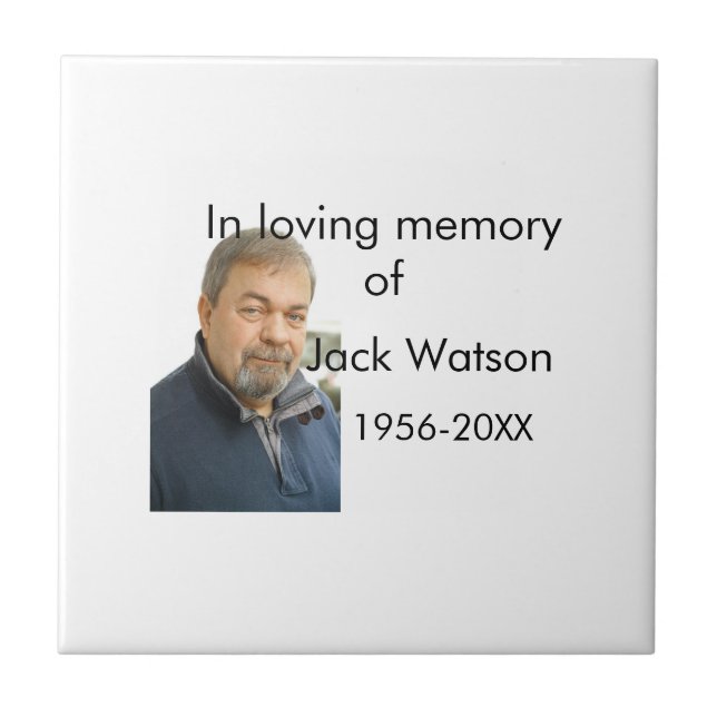 Na memória amorosa do ano do nome, foto do funeral (Frente)