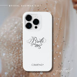 Na moda da Elegante Caligrafia Negra e Branca<br><div class="desc">Esta elegante capas de iphone branca tem uma caligrafia negra escrevendo com a palavra "noiva". Personalize esta capas de iphone bonito com o nome da noiva. presente de festa de solteira divertida!</div>