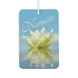 Namaste Refletindo Flor Branco de Lotus no Azul-Cé