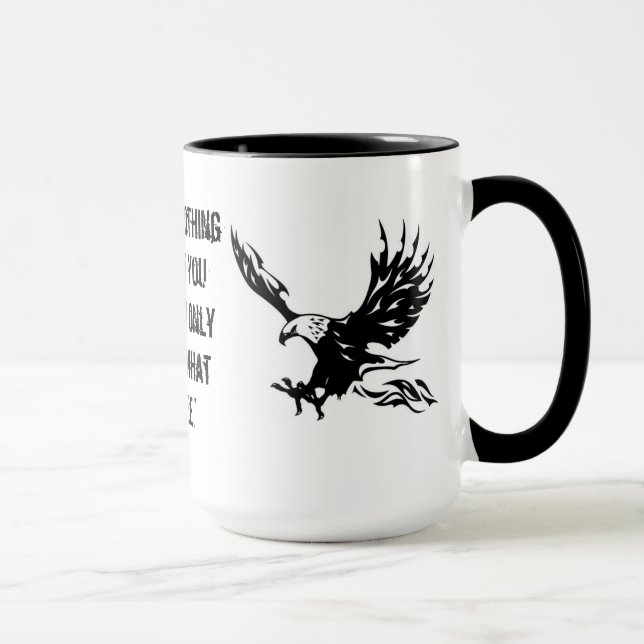 Não acredite nada do que você ouve a caneca (Direita)