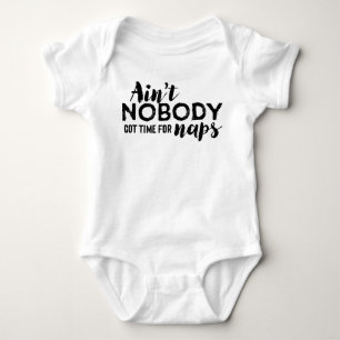 Não é ninguém hora obtida para a camisa da cria