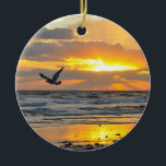 Nascer do sol da proposta do noivado no ornamento<br><div class="desc">Artigo bonito com uma foto de meu nascer do sol do noivado na praia para estalar a pergunta.</div>