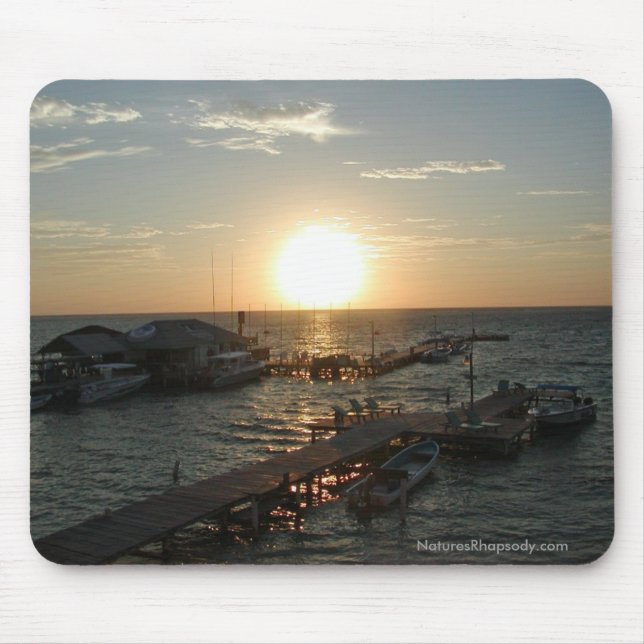 Nascer do sol em Belize Mousepad pela rapsódia da (Frente)