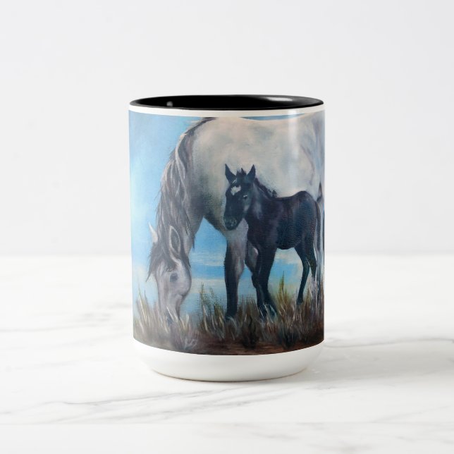 "Nascer na caneca de café do cavalo selvagem do (Centro)