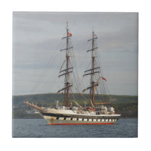 Navio alto Stavros S Niarchos.