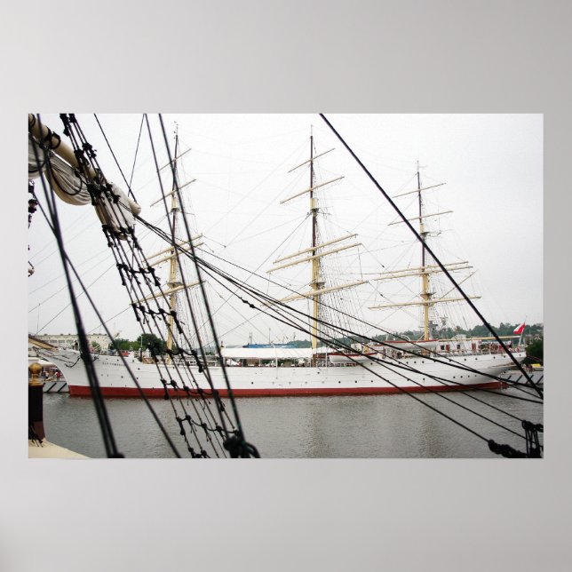 Navio branco alto - poster (Frente)