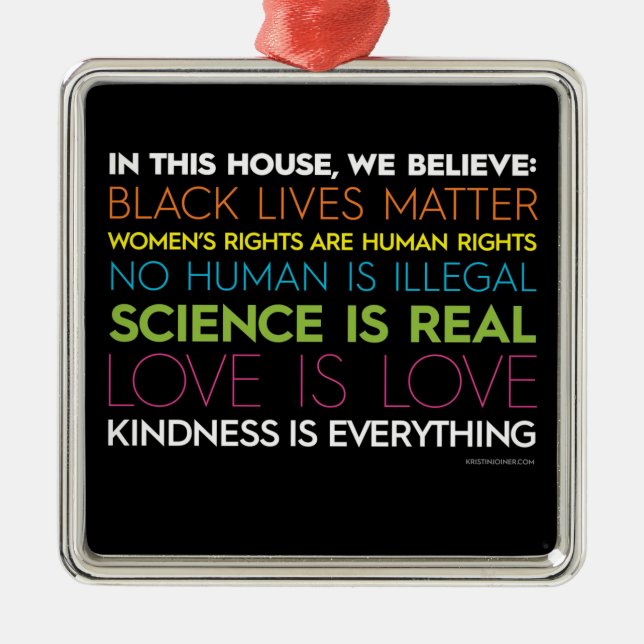 Neste ornamento do quadrado da casa (Frente)