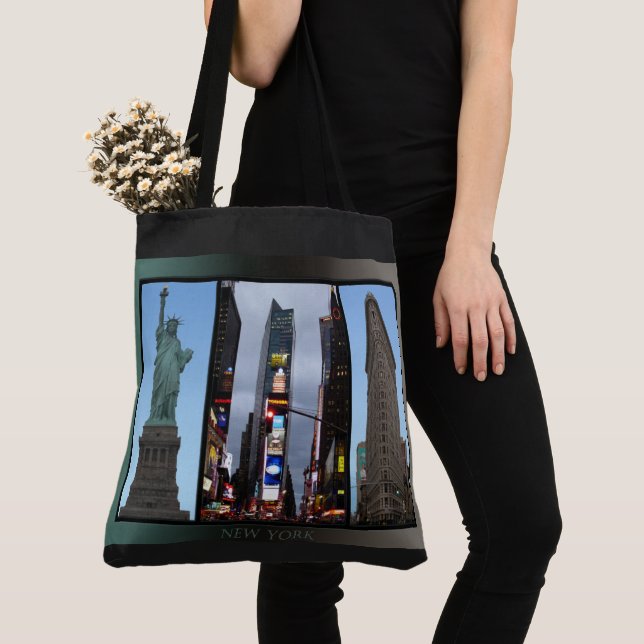 New York Souvenirs NY Tote Bag Landmark Souvenirs (Close Up)